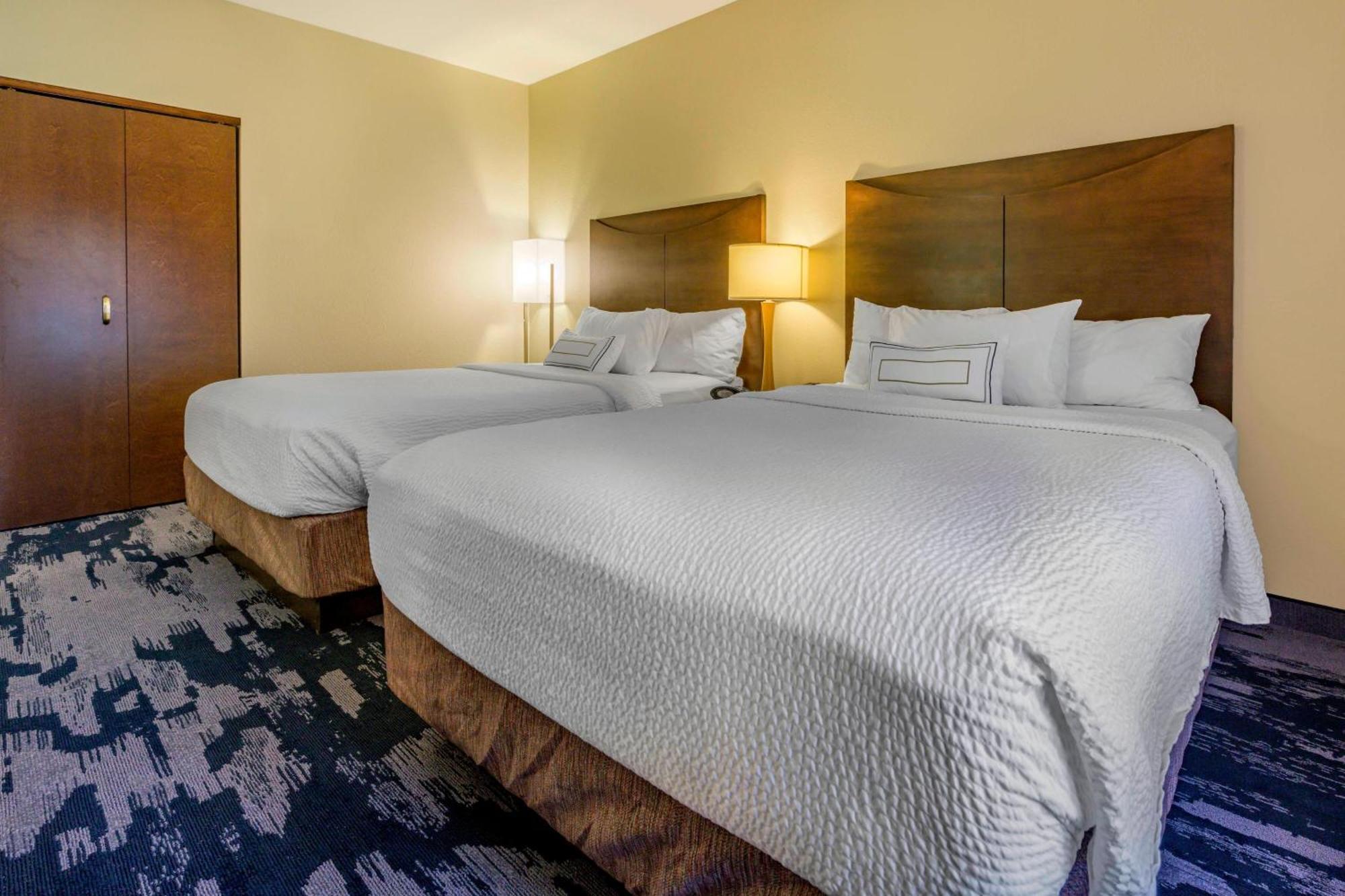 Fairfield Inn & Suites By Marriott Slippery Rock Exterior photo